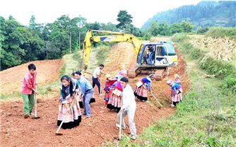 Lồng ghép nguồn vốn để giảm nghèo bền vững vùng đồng bào DTTS và miền núi