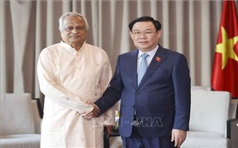 Chủ tịch Quốc hội Vương Đình Huệ tiếp lãnh đạo các chính đảng tại Bangladesh