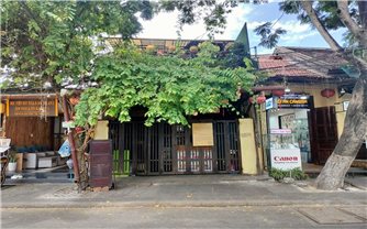 Quảng Nam: Xử phạt Cơ sở bánh mì Phượng gần 100 triệu đồng, đình chỉ hoạt động 3 tháng