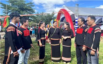 Đoàn kết -Sức mạnh nội sinh thúc đẩy phát triển vùng đồng bào DTTS: Ngăn chặn âm mưu của kẻ xấu, giữ bình yên buôn làng (Bài 2)