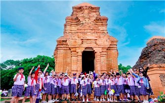 Bình Thuận: Giáo dục truyền thống cho học sinh thông qua di sản