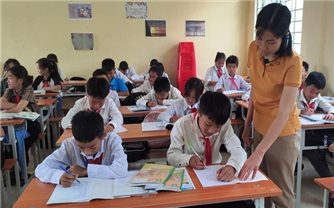 Chuyện về những giáo viên hết lòng vì học sinh ở vùng biên xứ Thanh