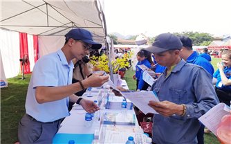 Chi Lăng (Lạng Sơn): Gần 300 người lao động tìm kiếm được việc làm tại Ngày hội tư vấn học nghề, giới thiệu việc làm năm 2023