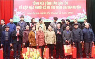 Lục Ngạn (Bắc Giang): Gặp mặt 215 Người có uy tín