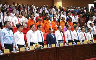 Bộ trưởng, Chủ nhiệm Ủy ban Dân tộc Hầu A Lềnh dự Đại hội đại biểu các DTTS tỉnh Vĩnh Long lần thứ IV, năm 2024