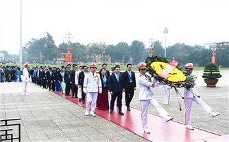 Tuổi trẻ Việt Nam báo công dâng Bác trước thềm Đại hội Đại biểu Hội Liên hiệp Thanh niên Việt Nam lần thứ IX