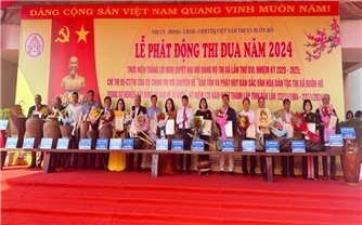Thị xã Buôn Hồ (Đắk Lắk): Nhiều cá nhân hiến tặng hiện vật văn hóa truyền thống