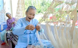 Nghề đan võng từ vỏ cây ngô đồng Quảng Nam trở thành Di sản văn hóa quốc gia