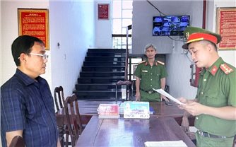 Phú Yên: Bắt tạm giam Giám đốc Ban Quản lý rừng phòng hộ Sông Cầu