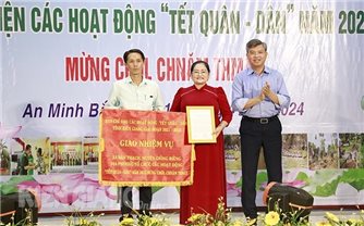 Kiên Giang: “Tết Quân - Dân” mừng Chôl Chnăm Thmây 2024 đã trao 34 nhà Đại đoàn kết cho đồng bào Khmer