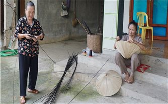 Nón Tày - Một nét đẹp văn hóa đang dần mai một