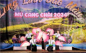 Mù Cang Chải (Yên Bái): Khởi động chương trình văn nghệ bản sắc phục vụ du khách ngày cuối tuần