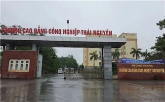 Nhiều học sinh Trường Cao đẳng Công nghiệp Thái Nguyên nhập viện, 1 em tử vong