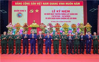 Thủ tướng: Xây dựng lực lượng Quân khu 5 cách mạng, chính quy, tinh nhuệ, hiện đại, là lực lượng nòng cốt trên địa bàn chiến lược của Tổ quốc
