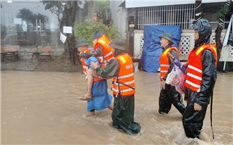 Đà Nẵng: Kịp thời đưa 3 người bị thương ở vùng lũ đến bệnh viện