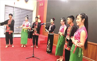 Mộc mạc, hồn nhiên... giai điệu sáo mũi của người Khơ Mú