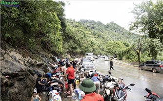 Tuyên Quang: Quốc lộ 4C thành bãi giặt khổng lồ