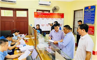 Nghệ An: Tăng cường cán bộ từ các sở, ngành về các xã vùng khó khăn