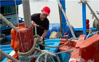 Ngư dân Đắk Lắk đứng lên sau bão