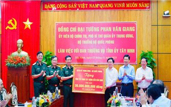 Đoàn công tác Bộ Quốc phòng làm việc với Ban Thường vụ Tỉnh ủy Tây Ninh