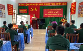 Bồi dưỡng kiến thức dân tộc, nâng cao hiệu quả công tác dân vận vùng biên giới