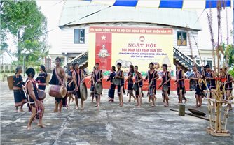 Ia Grai (Gia Lai): Rộn ràng tiếng chiêng mừng Ngày hội Đại đoàn kết toàn dân tộc