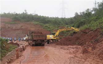 Quảng Ngãi: 28 điểm sạt lở, Quốc lộ 24 có nguy cơ bị chia cắt