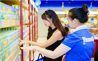 Không đợi tương lai gõ cửa: Vinamilk dẫn đầu xu hướng tiêu dùng xanh