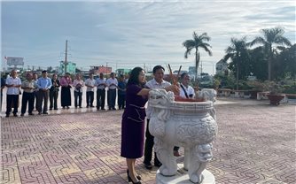 Người có uy tín Đắk Lắk học tập kinh nghiệm ở nhiều tỉnh phía Nam