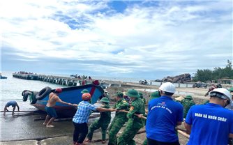 Gia Lai: Kêu gọi tàu thuyền khẩn trương ra khỏi vùng nguy hiểm của bão Kalmaegi