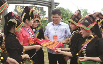 Chạm đến khát vọng thoát nghèo nơi cực Tây Tổ quốc