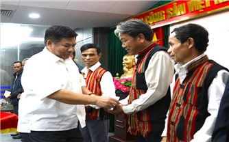 Thứ trưởng Y Thông gặp mặt đoàn đại biểu Người có uy tín trong đồng bào DTTS tỉnh Quảng Trị