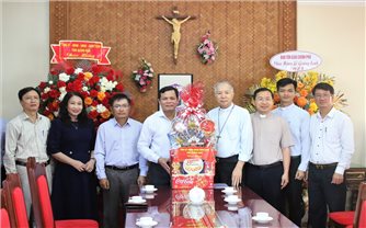 Quảng Ngãi: Phó Bí thư Tỉnh ủy Nguyễn Đức Tuy thăm, chúc mừng các cơ sở tôn giáo nhân dịp Lễ Giáng sinh