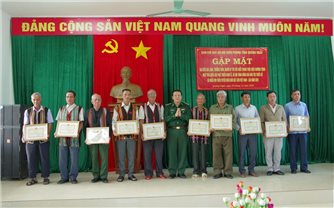 Quảng Ngãi: Gặp mặt, biểu dương già làng, trưởng thôn, Người có uy tín ở khu vực biên giới Việt Nam - Lào