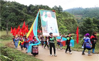 Văn Yên (Yên Bái): Sôi nổi Lễ cúng rừng của người Mông xã Nà Hẩu