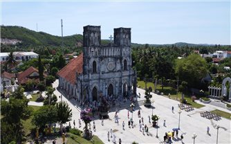 Nhà thờ Mằng Lăng (Phú Yên) - Điểm đến thu hút nhiều du khách