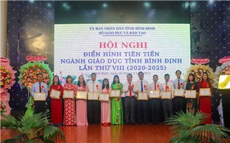 Bình Định tuyên dương 73 nhà giáo điển hình tiên tiến giai đoạn 2020 - 2025