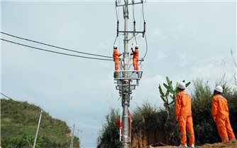 Lai Châu: 100% thôn bản trên địa bàn huyện Tân Uyên được sử dụng điện lưới quốc gia