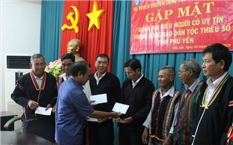 Vụ Tuyên truyền công tác dân tộc, tôn giáo tiếp đoàn Người có uy tín tỉnh Phú Yên