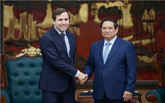 Thủ tướng Phạm Minh Chính tiếp Bộ trưởng Hợp tác phát triển quốc tế và Ngoại thương Thụy Điển