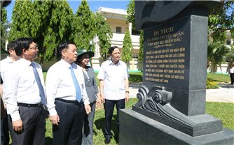 Bình Định: Dâng hoa kỷ niệm Cảng Quy Nhơn - Địa điểm 300 ngày chuyển quân tập kết ra Bắc