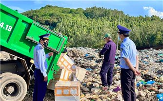 Phú Yên: Tiêu hủy 1 tấn thực phẩm chay không có nguồn gốc xuất xứ