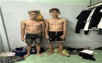 Bình Dương, kiểm tra hành chính các khu nhà trọ, công an phát hiện nhiều hung khí và ma tuý