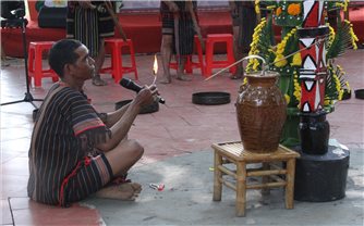 Linh thiêng Lễ cúng bếp lửa của người Mnông