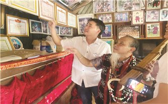 Người nghệ sĩ đa tài giữa đại ngàn Trường Sơn