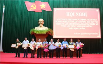 Kon Tum: 16.731 lượt hộ nghèo, hộ cận nghèo là đồng bào DTTS đã thay đổi nếp nghĩ, tự lực vươn lên thoát nghèo