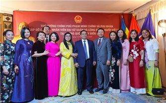 Thủ tướng gặp gỡ kiều bào tại Thụy Điển: 