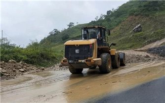 Thanh Hóa: Khắc phục sạt lở các tuyến đường miền núi bị chia cắt