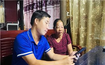 Giúp đồng bào tiếp cận thông tin… góp phần giảm nghèo bền vững
