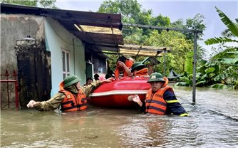 Nhìn lại những thiệt hại nặng nề do bão số 5 gây ra